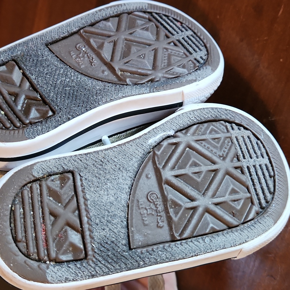 Converse Gold Shimmering Toddler High-Tops Size 3 - Picture 3 of 16